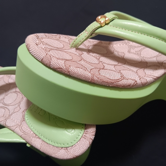 Coach platform Sandals. - Picture 2 of 5